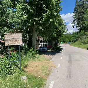 Rural Enric Pensión Sant Sadurní d'Osormort